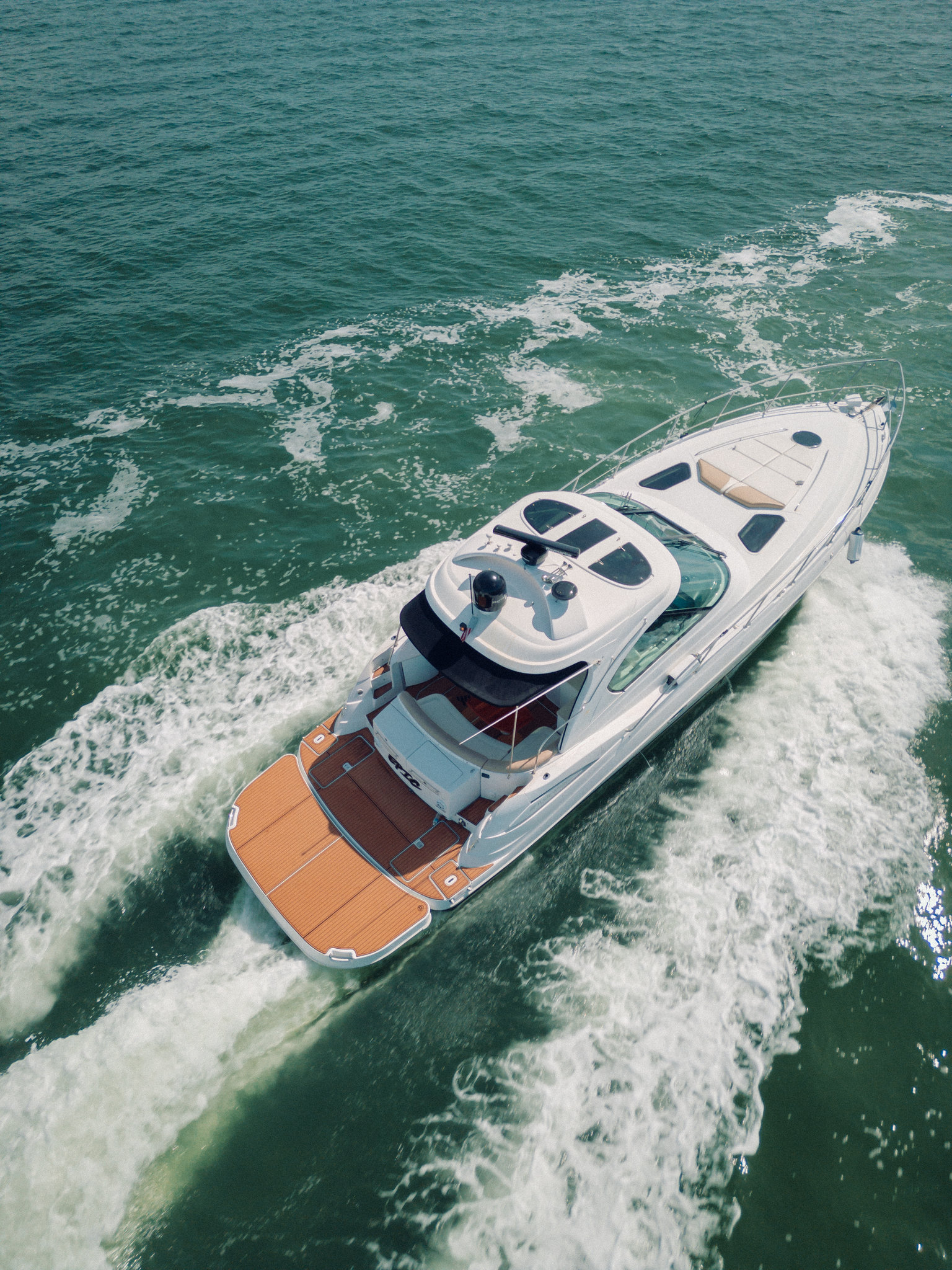 50ft Four Winns cheap Miami yacht rental for 13 guests