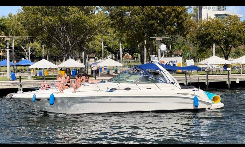 45ft Sea Ray Sundancer Yacht Rental Miami 🌅 | Sunset Cruise & Sandbar Combo from $750 1 %Miami Yacht Rentals%