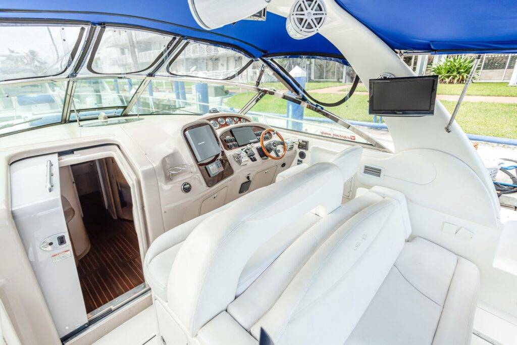 45ft Sea Ray Sundancer Yacht Rental Miami 🌅 | Sunset Cruise & Sandbar Combo from $750 4 %Miami Yacht Rentals%