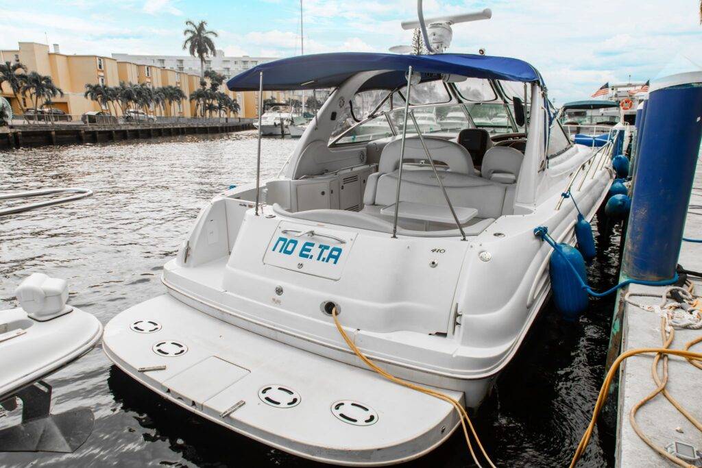 45ft Sea Ray Sundancer Yacht Rental Miami 🌅 | Sunset Cruise & Sandbar Combo from $750 3 %Miami Yacht Rentals%