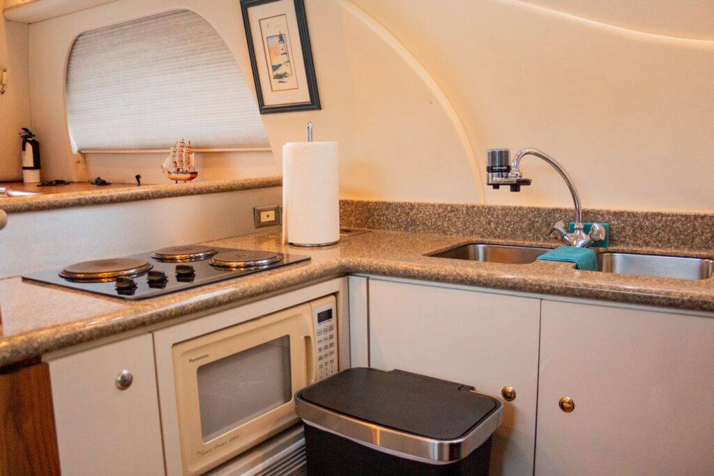50ft Maxum Yacht Rental Miami 🔥 | Classic Party Yacht Charter from $900 7 %Miami Yacht Rentals%