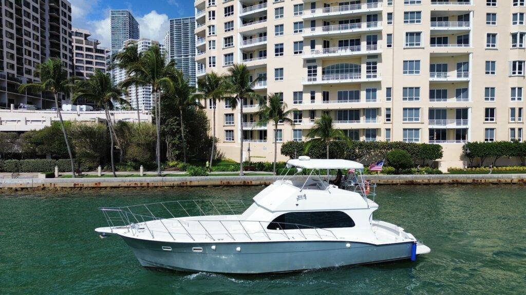 55ft Hatteras Yacht Rental Miami 🚤 | Sportfish & Sandbar Charter from $1,500 2 %Miami Yacht Rentals%