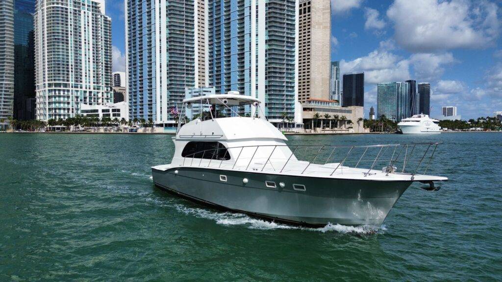 55ft Hatteras Yacht Rental Miami 🚤 | Sportfish & Sandbar Charter from $1,500 1 %Miami Yacht Rentals%