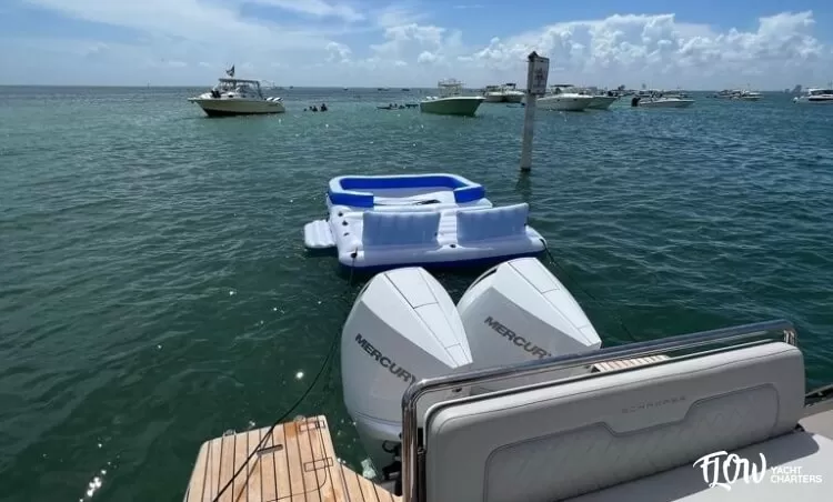 33ft Schaefer Yacht Rental Miami | UB Crandon Luxury Charter 🌙 3 %Miami Yacht Rentals%