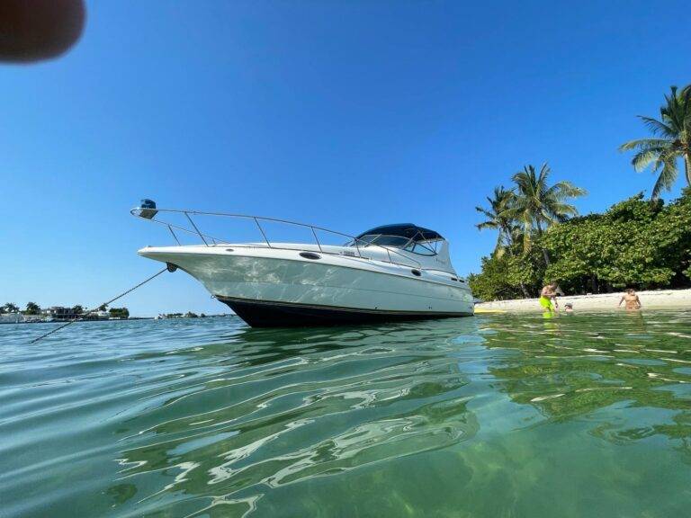 Miami Yacht Party 🎉 Luxury Party Yachts for Rent 182 %Miami Yacht Rentals%
