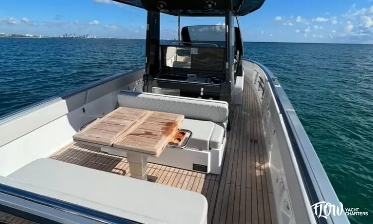 33ft Schaefer Yacht Rental Miami | UB Crandon Luxury Charter 🌙 4 %Miami Yacht Rentals%