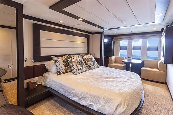 86ft Azimut Yacht Rental Miami | North Miami Private Charter 🌴 10 %MAlquiler de yates en Miami%