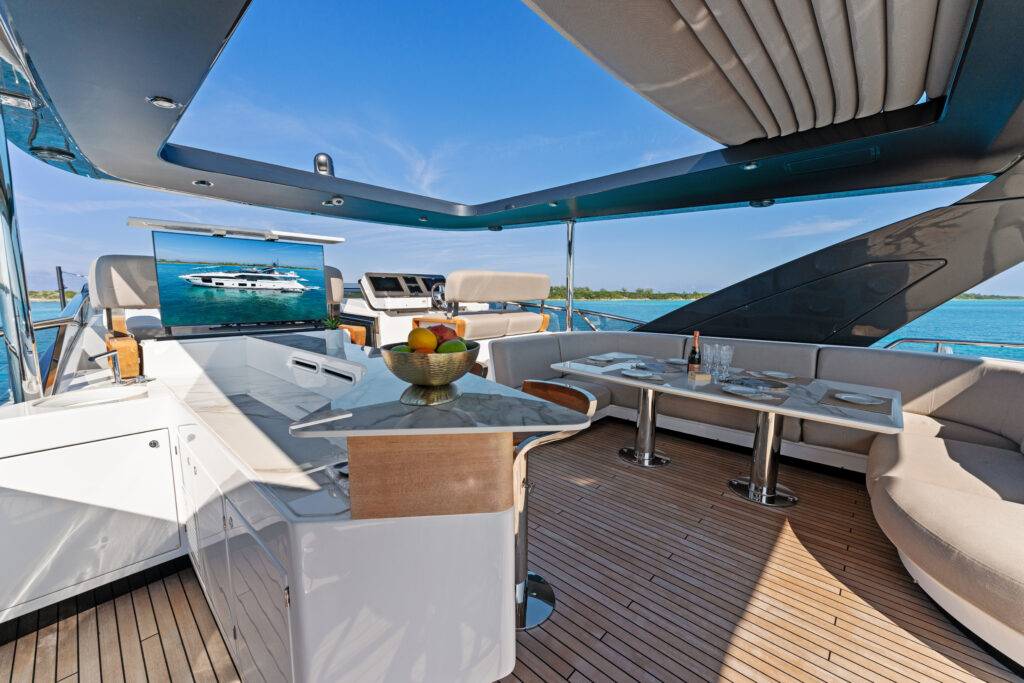 78ft Azimut “Regal Yachting” Luxury Yacht Charter | Miami Beach 💎 1 %Miami Yacht Rentals%