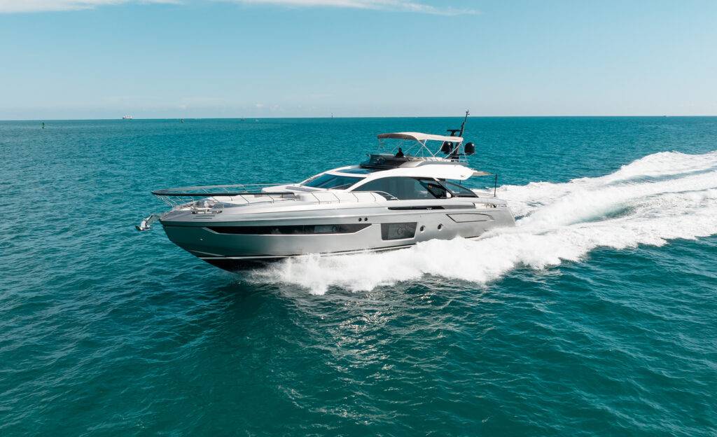 80ft Azimut Sport Yacht Charter | Miami Beach Marina Pier E 🚤 1 %MAlquiler de yates en Miami%