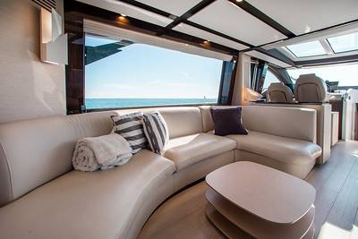 80ft Azimut Sport Yacht Charter | Miami Beach Marina Pier E 🚤 4 %MAlquiler de yates en Miami%