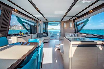 80ft Azimut Sport Yacht Charter | Miami Beach Marina Pier E 🚤 5 %MAlquiler de yates en Miami%