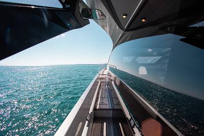 80ft Azimut Sport Yacht Charter | Miami Beach Marina Pier E 🚤 10 %MAlquiler de yates en Miami%