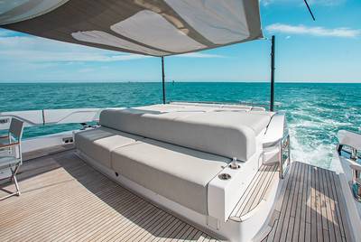 80ft Azimut Sport Yacht Charter | Miami Beach Marina Pier E 🚤 4 %Miami Yacht Rentals%