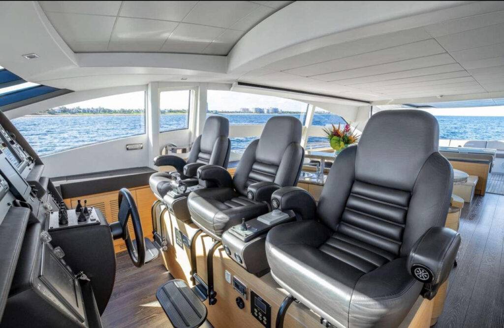 82ft Pershing “Milagros” Luxury Yacht Charter | Miami Beach 💎 1 %MAlquiler de yates en Miami%
