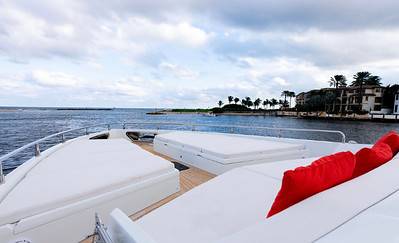 80ft Numarine “Adonis” Luxury Yacht Charter | Miami Beach 💎 6 %Miami Yacht Rentals%
