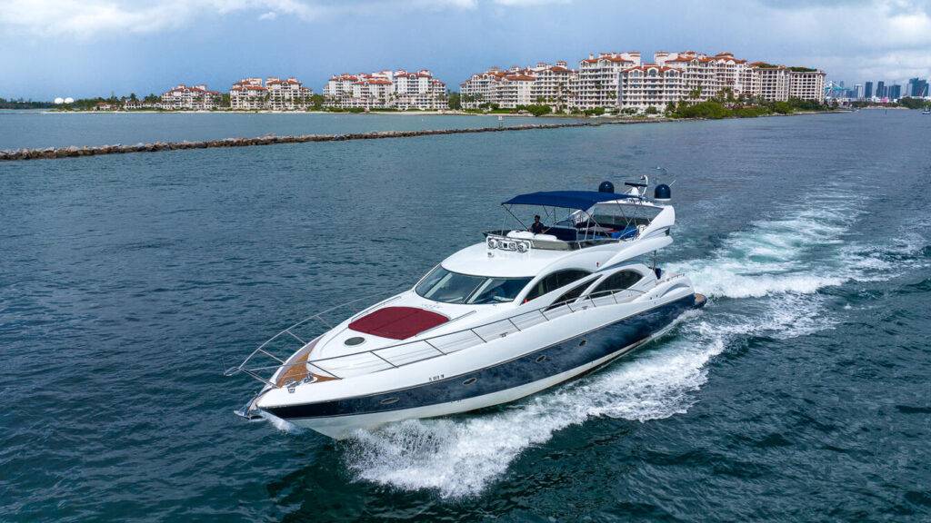 80ft Sunseeker “Sliptease” Alquiler de Yates | Miami Bayside 🎶 2 %MAlquiler de yates en Miami%