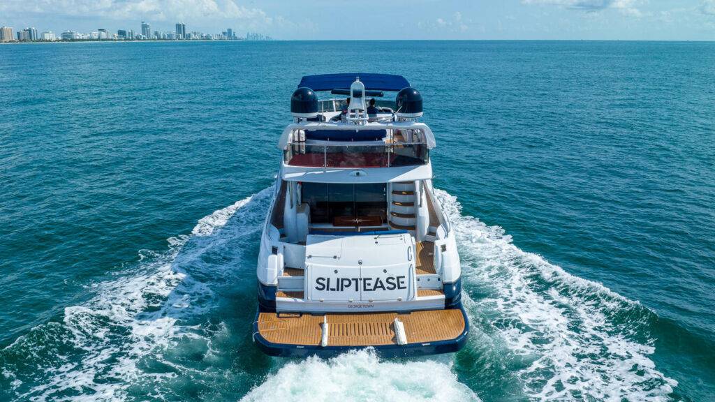 80ft Sunseeker “Sliptease” Alquiler de Yates | Miami Bayside 🎶 8 %MAlquiler de yates en Miami%