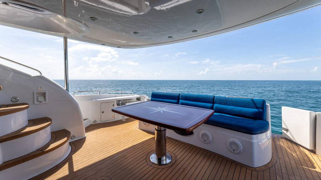 80ft Sunseeker “Sliptease” Alquiler de Yates | Miami Bayside 🎶 12 %MAlquiler de yates en Miami%