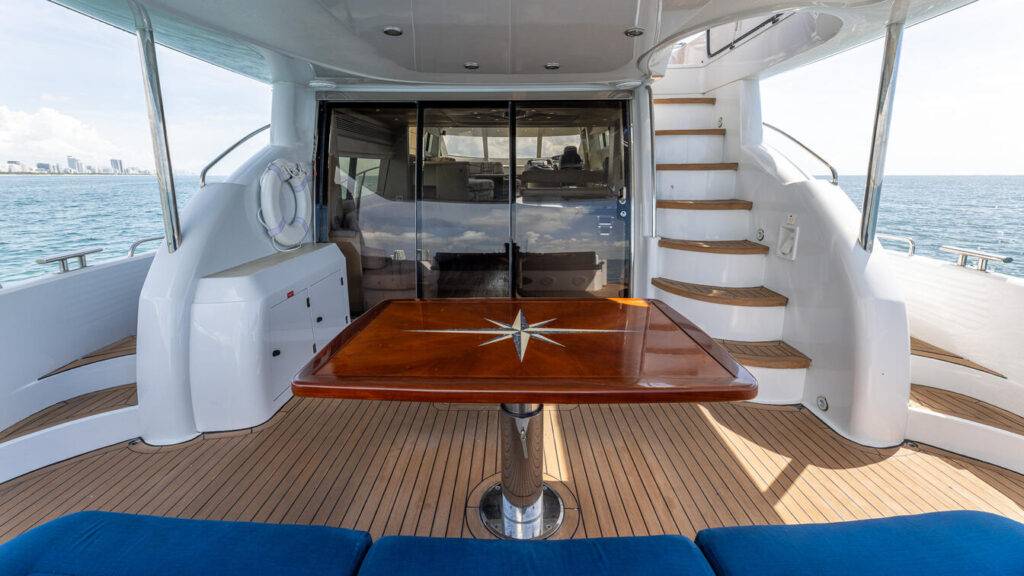 80ft Sunseeker “Sliptease” Alquiler de Yates | Miami Bayside 🎶 1 %MAlquiler de yates en Miami%