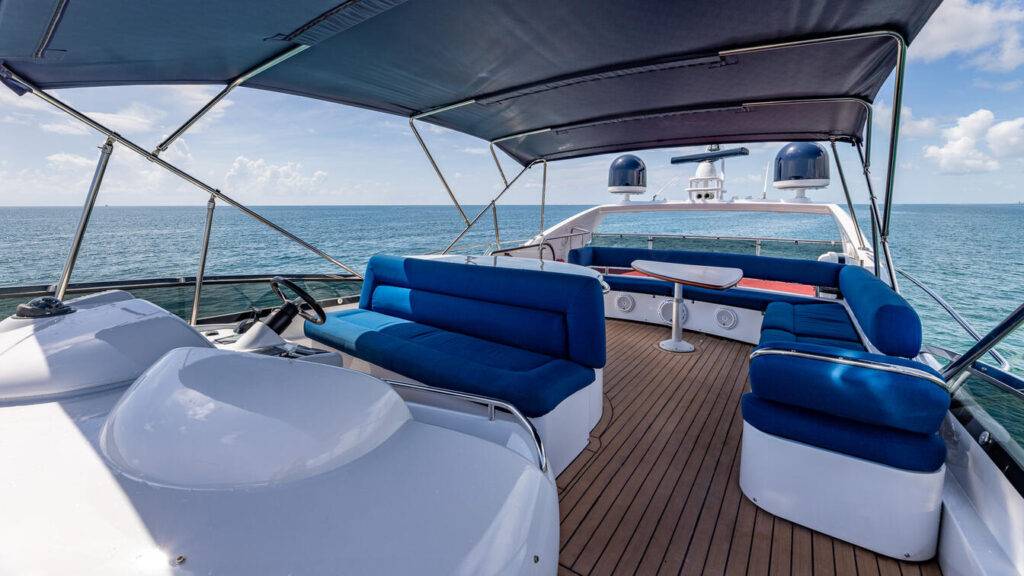 80ft Sunseeker “Sliptease” Alquiler de Yates | Miami Bayside 🎶 5 %MAlquiler de yates en Miami%
