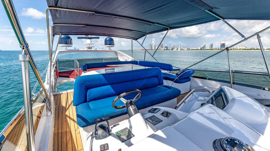 80ft Sunseeker “Sliptease” Alquiler de Yates | Miami Bayside 🎶 6 %MAlquiler de yates en Miami%