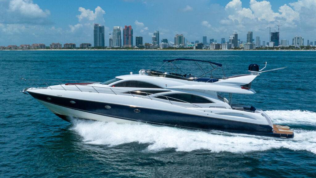 80ft Sunseeker “Sliptease” Alquiler de Yates | Miami Bayside 🎶 10 %MAlquiler de yates en Miami%