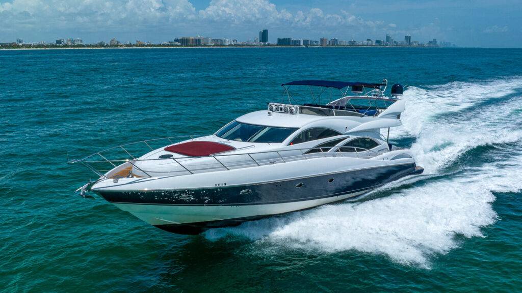 80ft Sunseeker “Sliptease” Alquiler de Yates | Miami Bayside 🎶 2 %MAlquiler de yates en Miami%