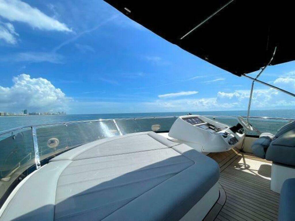 75ft Sunseeker “Manhattan Twins” Yacht Charter | Miami Beach 🏝️ 8 %Miami Yacht Rentals%