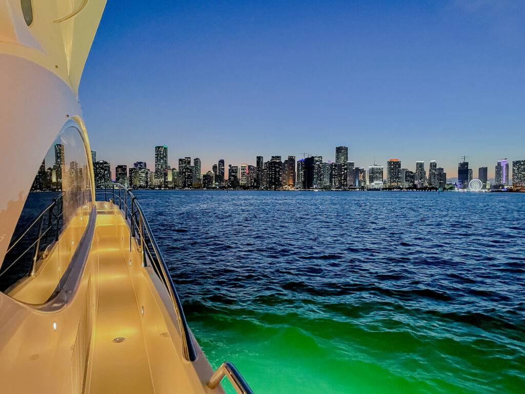 75ft Sunseeker “Manhattan Twins” Yacht Charter | Miami Beach 🏝️ 6 %Miami Yacht Rentals%