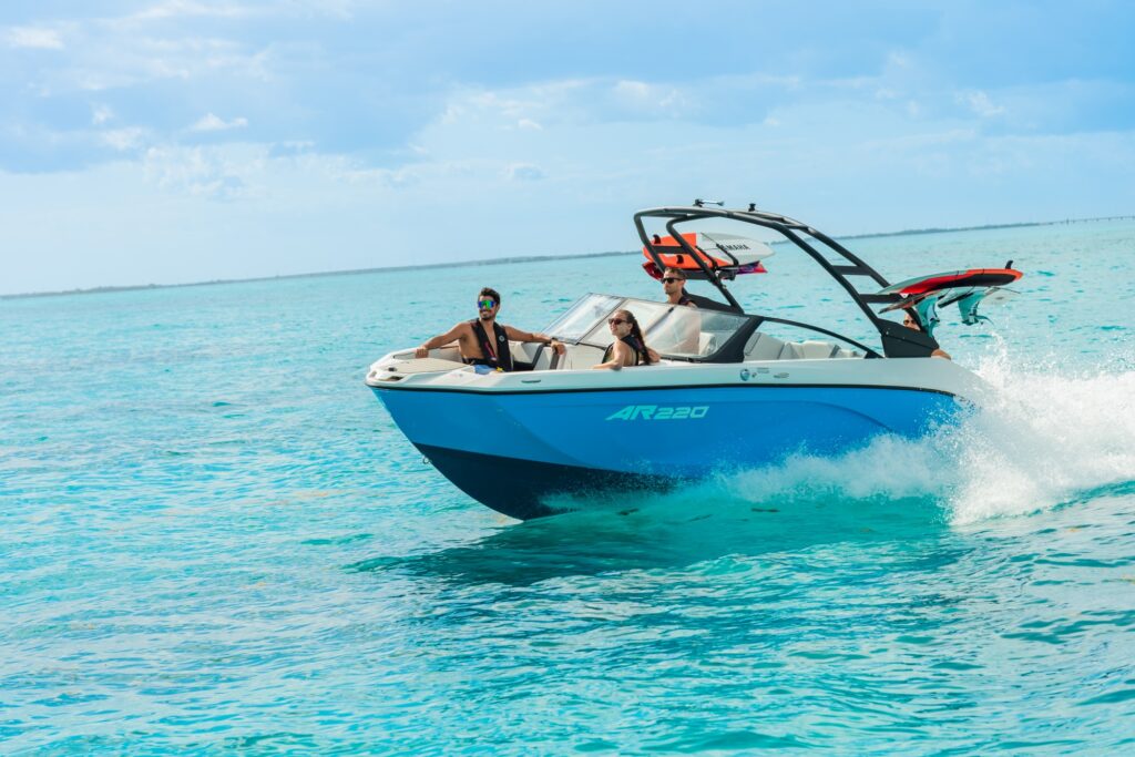 22ft Yamaha “Sugar” AR220 Yacht Charter Miami | Day Boat Rental 🌊 10 %Miami Yacht Rentals%