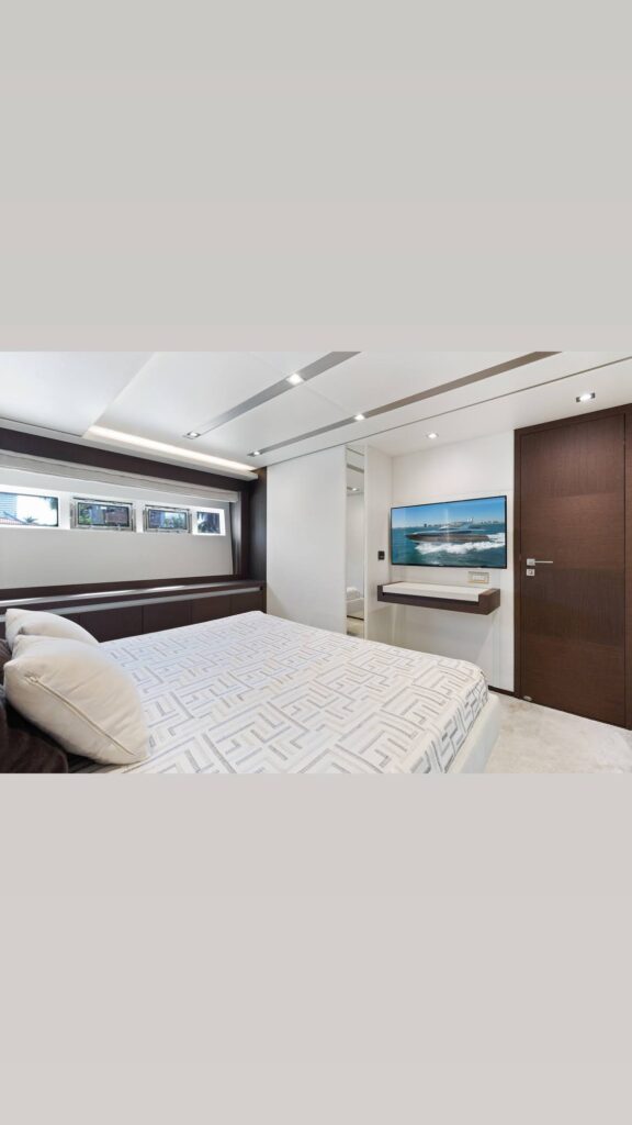 75ft Prestige “The Good Life” Yacht Charter | Aventura Miami 🍾 7 %MAlquiler de yates en Miami%