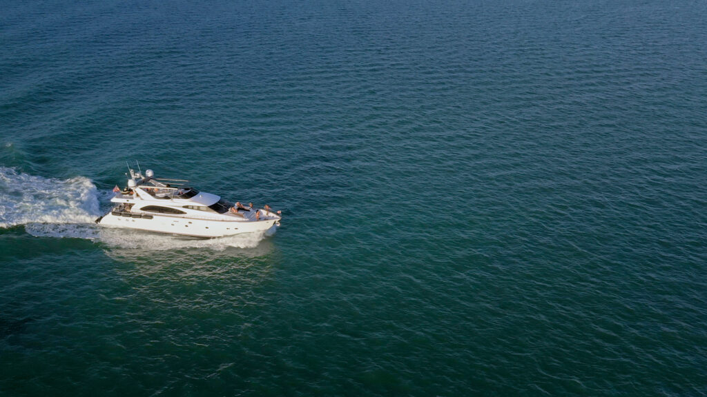 85ft Azimut Mega Yacht Charter | River Landing Marina ⚓ 9 %Miami Yacht Rentals%