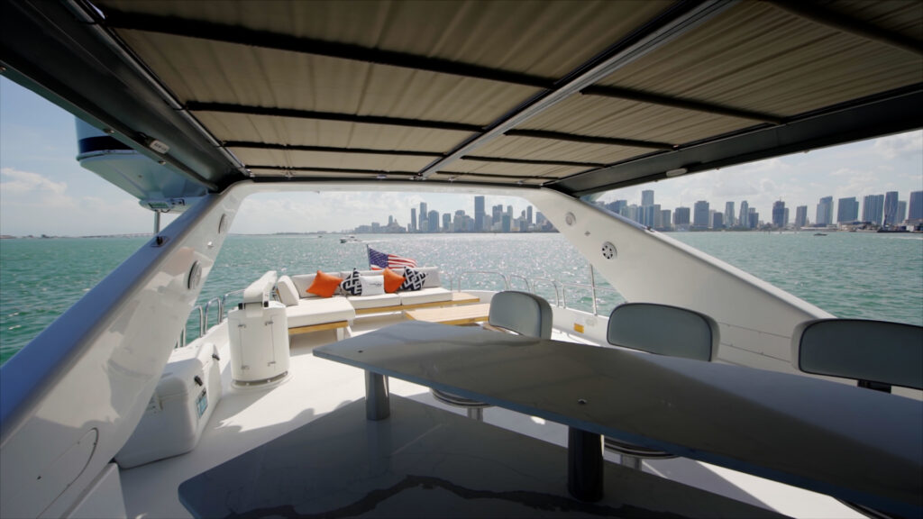 85ft Azimut Mega Yacht Charter | River Landing Marina ⚓ 3 %Miami Yacht Rentals%