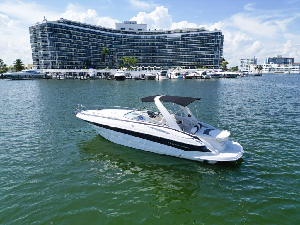 33ft Crownline “Estelita” Yacht Charter | Aquasol Indian Creek Miami Beach 🌊 6 %Miami Yacht Rentals%