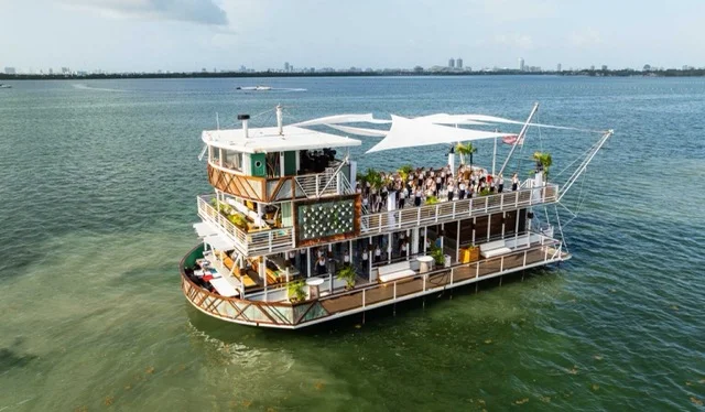 Large group yacht charters in Miami 🎉 Host 100+ guest events on multi-level yachts & party boats with catering, DJ, bar service & corporate setups. 3 %Miami Yacht Rentals%