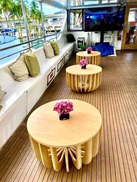 Island Time Mini Cruise - Miami Charter Lugar para grandes eventos ⛵ 2 %MAlquiler de yates en Miami%