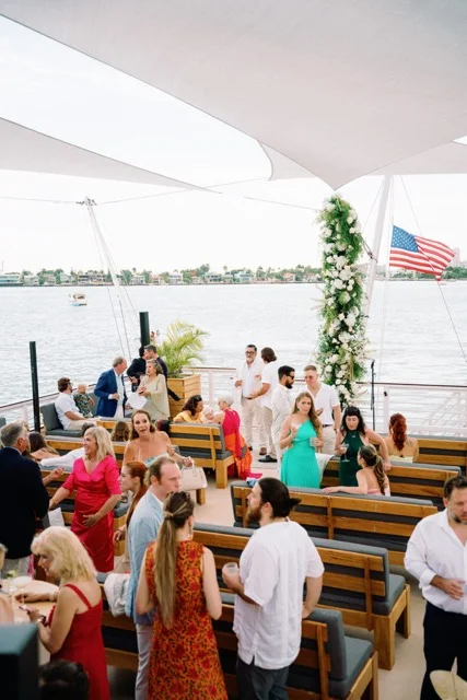 Plataforma flotante de dos niveles The Vessel - Miami Large Party Venue ✨🔥 9 %MAlquiler de yates en Miami%