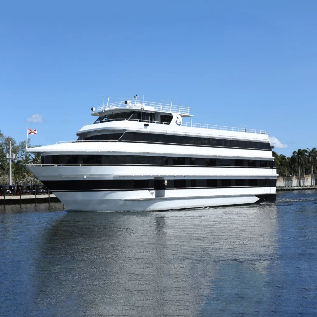 The Sun Beach Lady • Miami Yacht Venue for Group Events 🌊 10 %Miami Yacht Rentals%