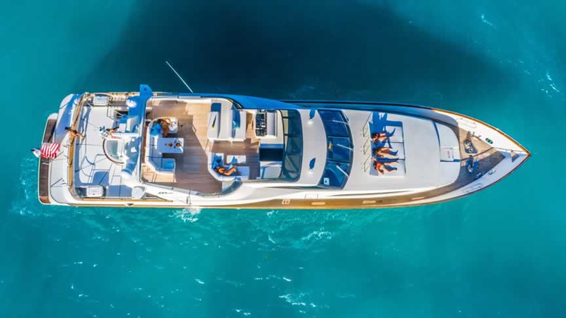 75ft Azimut Yacht Charter | Bayside Marina Miami 🚤 8 %Miami Yacht Rentals%