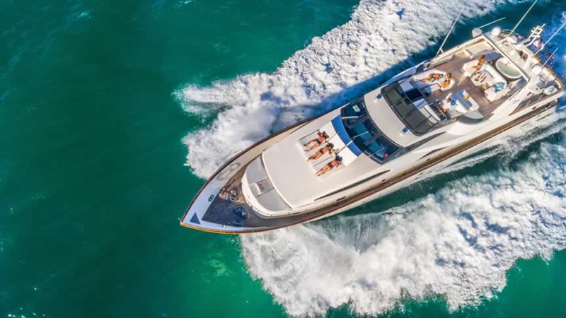 75ft Azimut Yacht Charter | Bayside Marina Miami 🚤 10 %Miami Yacht Rentals%