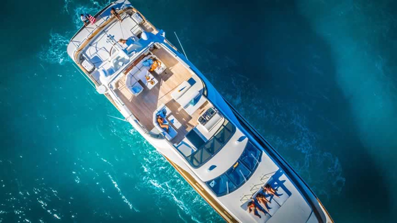75ft Azimut Yacht Charter | Bayside Marina Miami 🚤 6 %Miami Yacht Rentals%