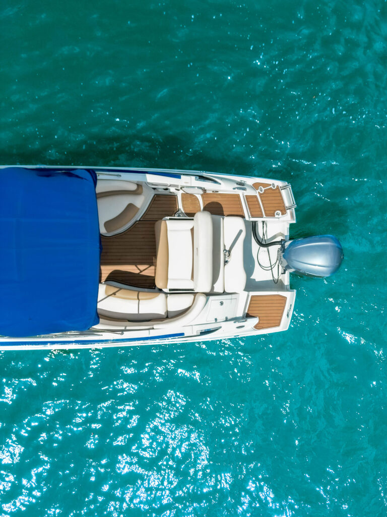 26ft Crownline Yacht Charter Miami River | Private Cruise from NW 7th St ⚓ 6 %Miami Yacht Rentals%