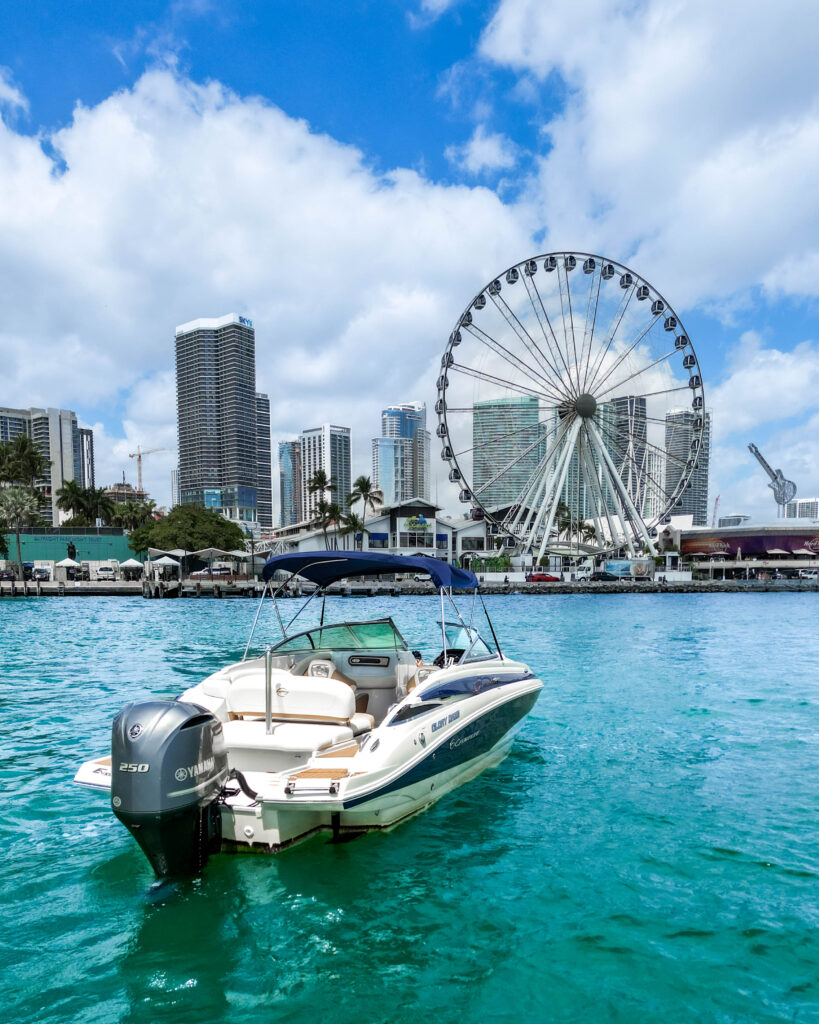 26ft Crownline Yacht Charter Miami River | Private Cruise from NW 7th St ⚓ 3 %Miami Yacht Rentals%