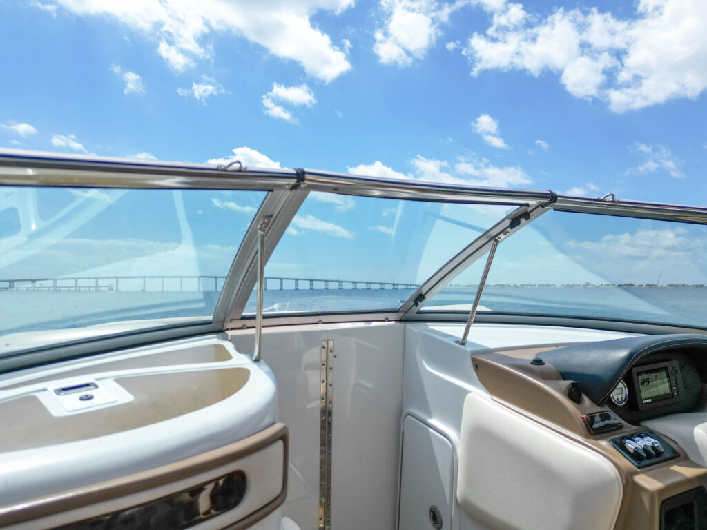 26ft Crownline Yacht Charter Miami River | Private Cruise from NW 7th St ⚓ 5 %Miami Yacht Rentals%