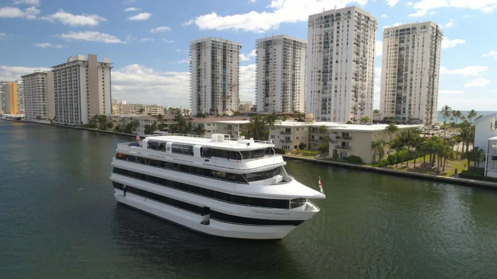 The Floridian Mini Cruise • Miami Yacht Venue for Large Events 🌊 1 %Miami Yacht Rentals%