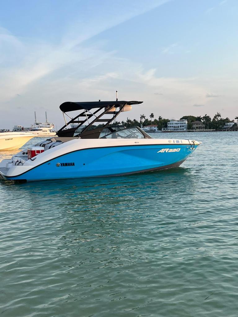22ft Yamaha “Sugar” AR220 Yacht Charter Miami | Day Boat Rental 🌊 8 %Miami Yacht Rentals%