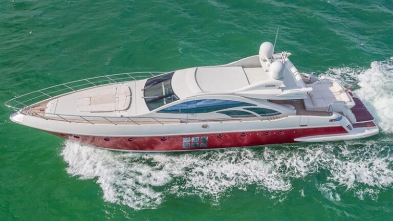 Miami superyacht rentals 💎 Oversized luxury yachts for VIP events, corporate charters, music videos & ultra-premium parties with full crew & concierge. 6 %Miami Yacht Rentals%