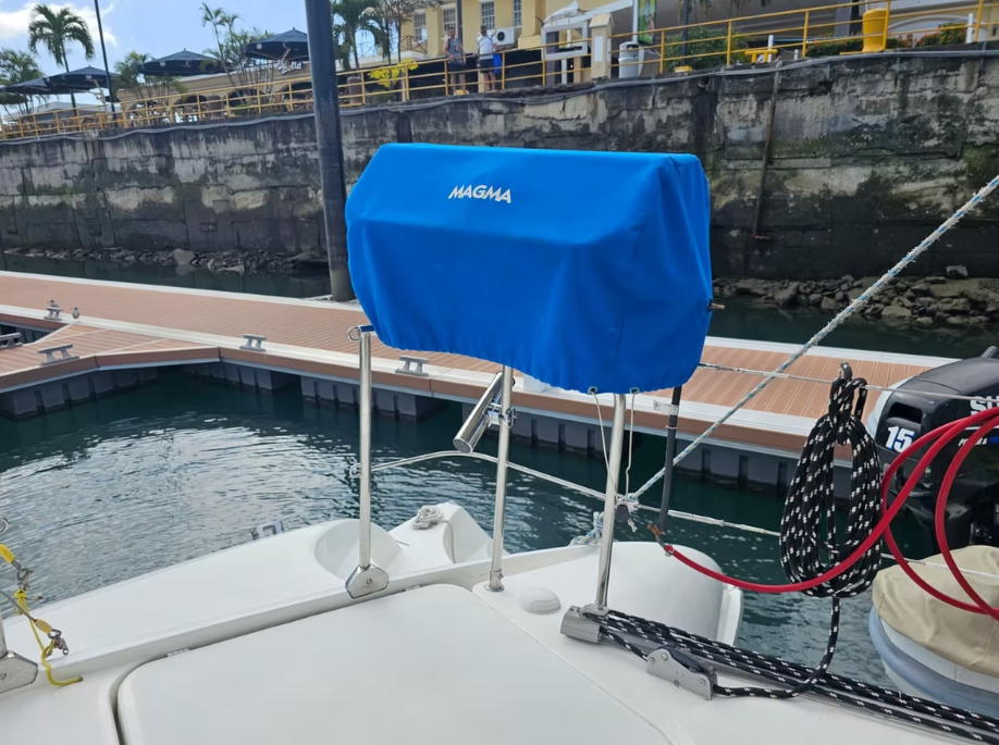 46ft Fountaine Pajot Catamaran Panama ⛵ | Island Hopping 15 Book a luxury yacht rental in Panama with Feeling Yachty — private charters, catamarans, and island tours in the San Blas Islands and Panama Bay. All-inclusive, transparent pricing.