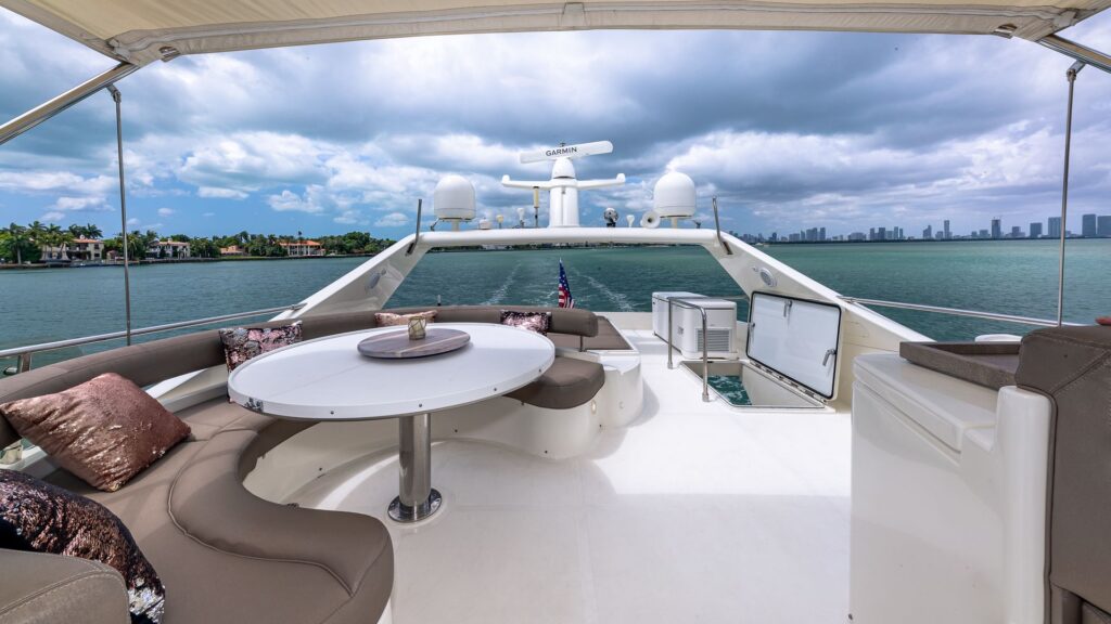 75ft Ferretti “Lumar” Luxury Yacht Charter | Miami River 🌴 5 %Miami Yacht Rentals%