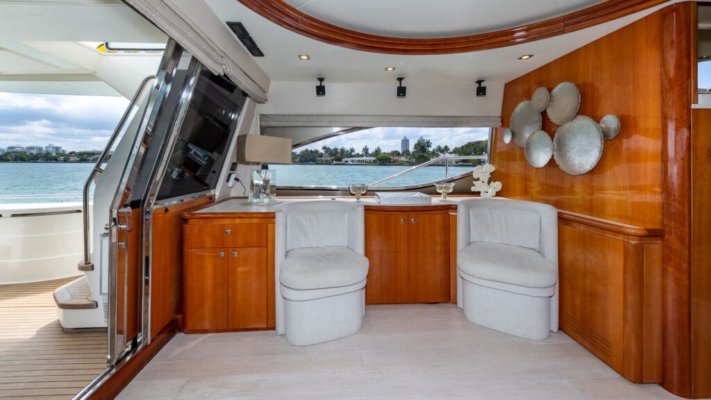 75ft Ferretti “Lumar” Luxury Yacht Charter | Miami River 🌴 10 %Miami Yacht Rentals%